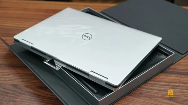 Dell XPS 7390 2 trong 1 - chiếc laptop với thiết kế ấn tượng