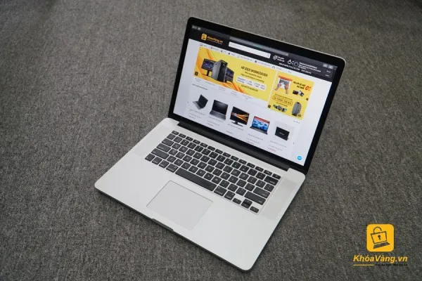  MacBook Pro 15 inch này cho bất kỳ nhà phát triển phần mềm nào 