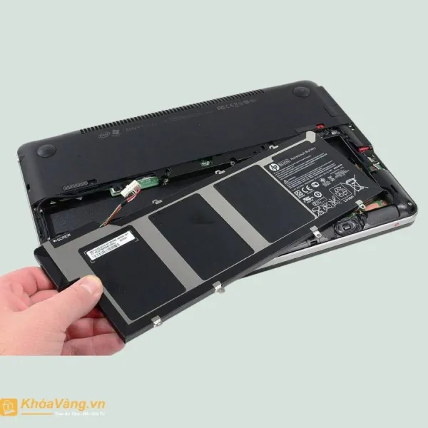 sửa lỗi pin laptop báo sạc nhưng không vào