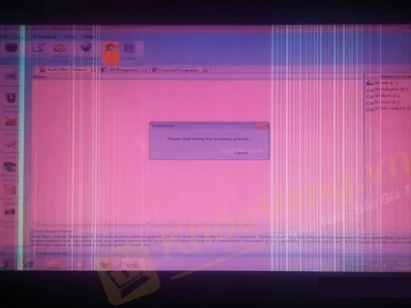 lỗi màn hình laptop bị nhòe màu hồng