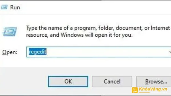 Mở hộp thoại Run bằng tổ hợp phím Windows + R, nhập regedit.