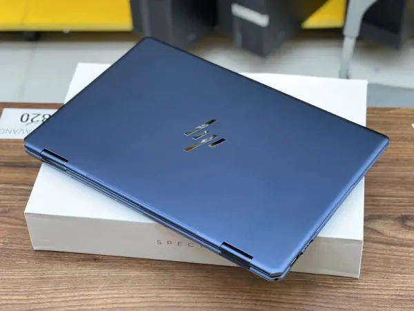 HP Spectre có thiết kế mỏng nhẹ và sang trọng