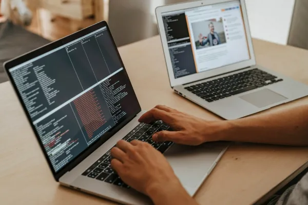 MacBook Pro 15 inch chính hãng