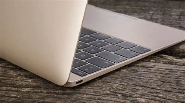 Nên mua laptop hay Macbook còn tùy vào thiết kế