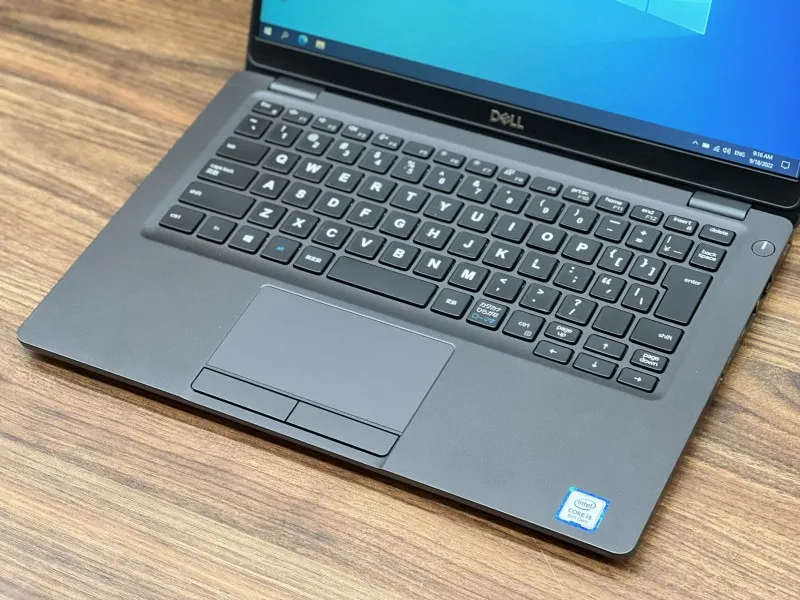 Touchpad nhám bề mặt của Dell Latitude 5300