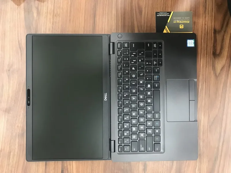 Bàn phím và touchpad của Dell Latitude 5300