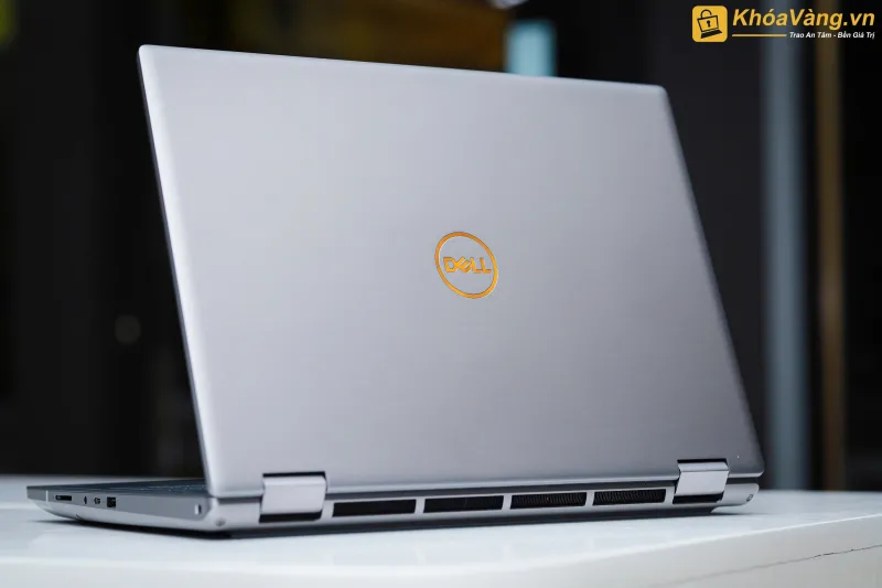 Chi tiết màn hình Dell Precision 7680 4K Touch