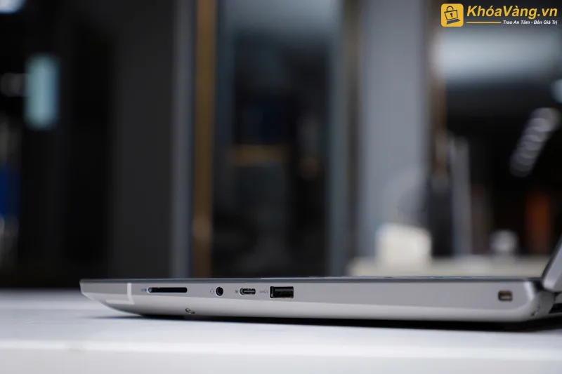 Sản phẩm Dell Precision 7680 kèm phụ kiện