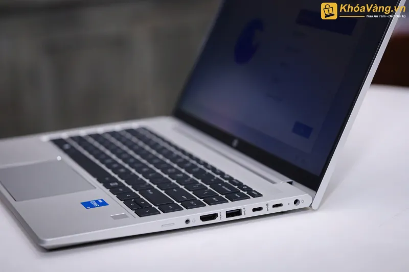 HP ProBook 440 G10 hỗ trợ nhiều cổng kết nối USB-C, HDMI, đáp ứng mọi nhu cầu công việc