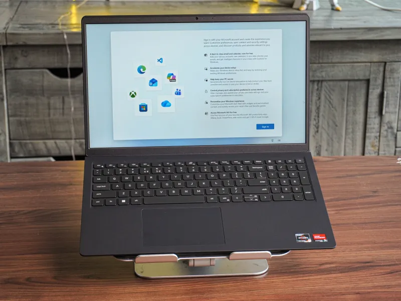 Màn hình 15.6 inch Full HD
