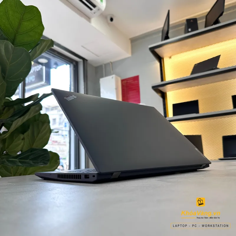 Lenovo ThinkPad T16 Gen 1 Core i5-1250P