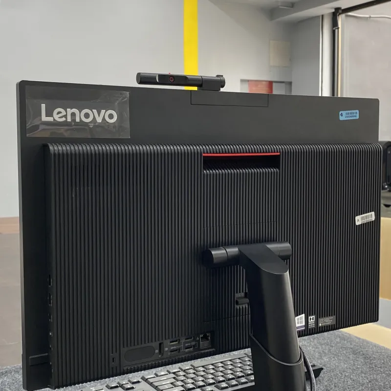 Màn hình của Lenovo AIO M920z có kích thước 23.8 inch