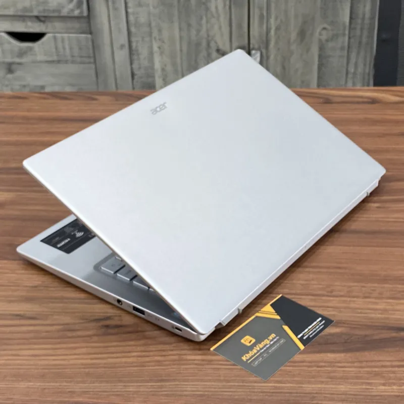 Acer Swift 3 core i5-1240P là mẫu laptop văn phòng