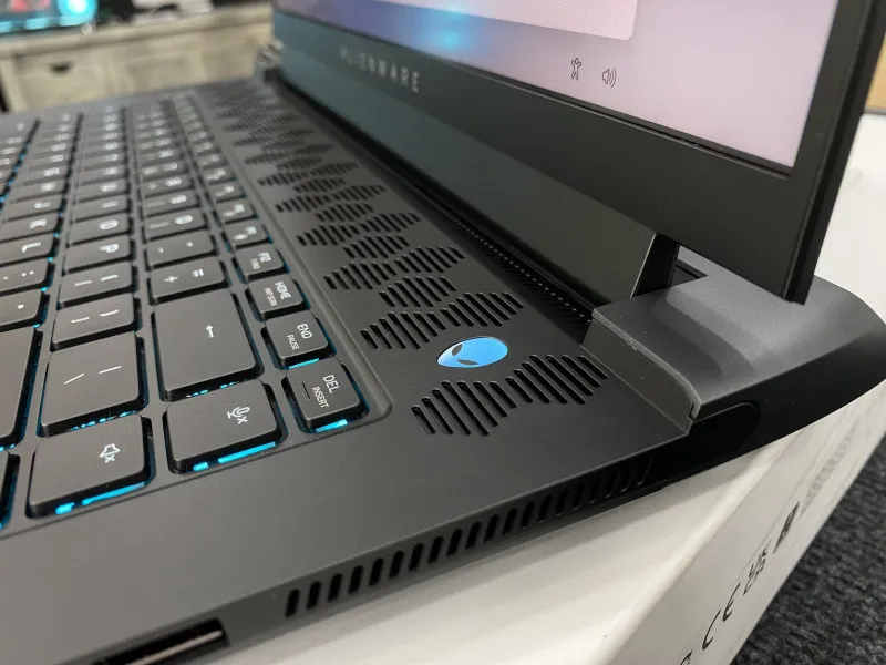 DELL ALIENWARE M15 R5