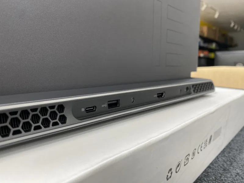 DELL ALIENWARE M15 R5