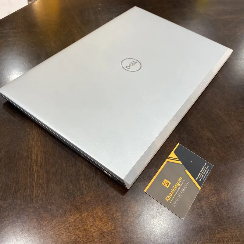 Dell Inspiron 5518 - Khóa Vàng