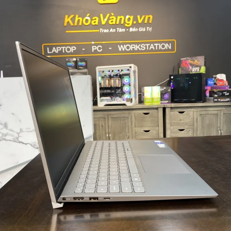 Dell Inspiron 5518 - Khóa Vàng