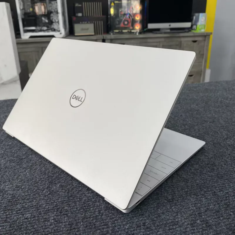 Dell XPS 13 plus 9320 i7-1260P 16GB 512GB 3.5k oled touch