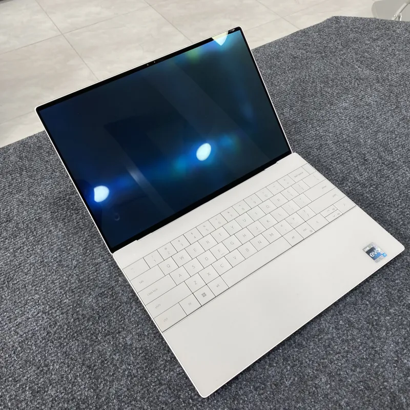 Dell XPS 13 plus 9320 i7-1260P 16GB 512GB 3.5k oled touch
