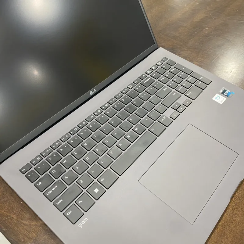 Laptop LG Gram 17 2022 chính hãng