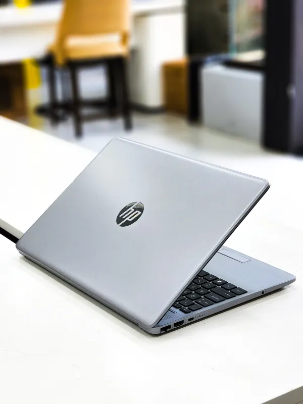 HP 250 G9 Notebook Thiết kế Hiện Đại