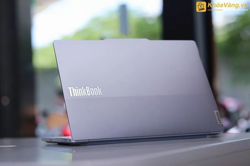 Thiết kế siêu mỏng, nhẹ với vỏ kim loại, Lenovo ThinkBook 13X thể hiện sự tinh tế và sang trọng