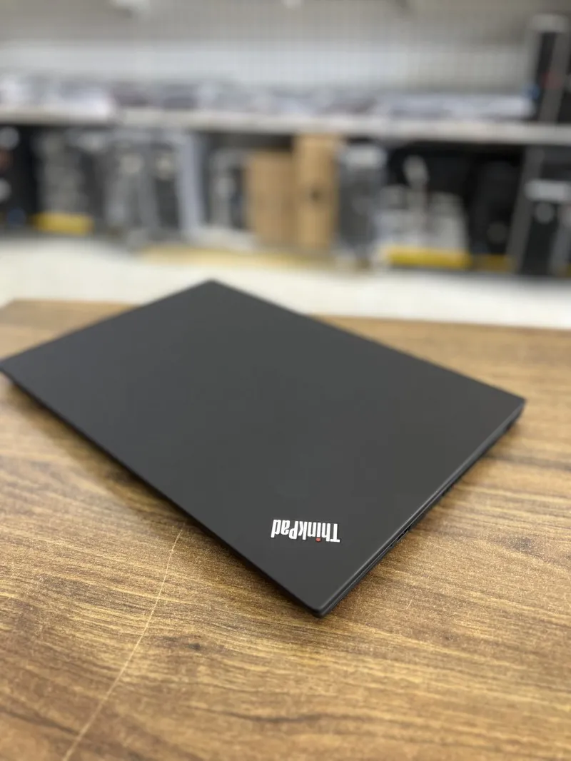 Laptop Lenovo ThinkPad T15 Gen 2 giá rẻ nhất