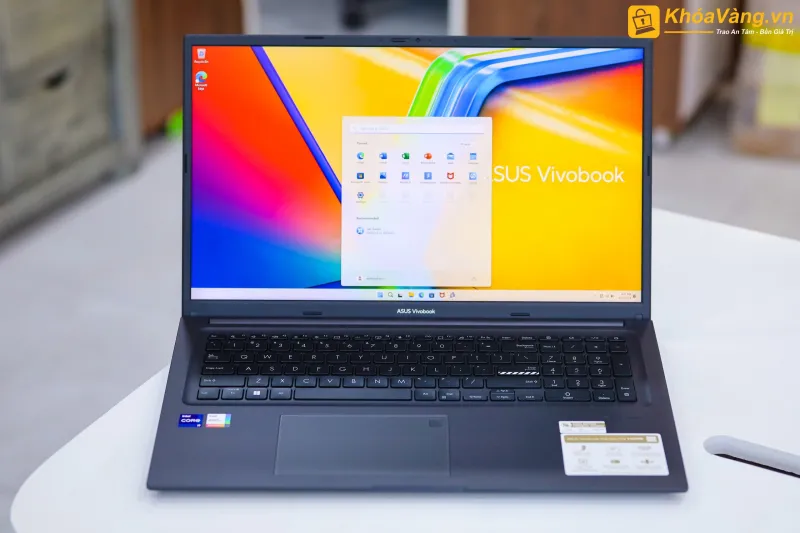 Laptop ASUS Vivobook K3704V trang bị màn hình 17.3-inch
