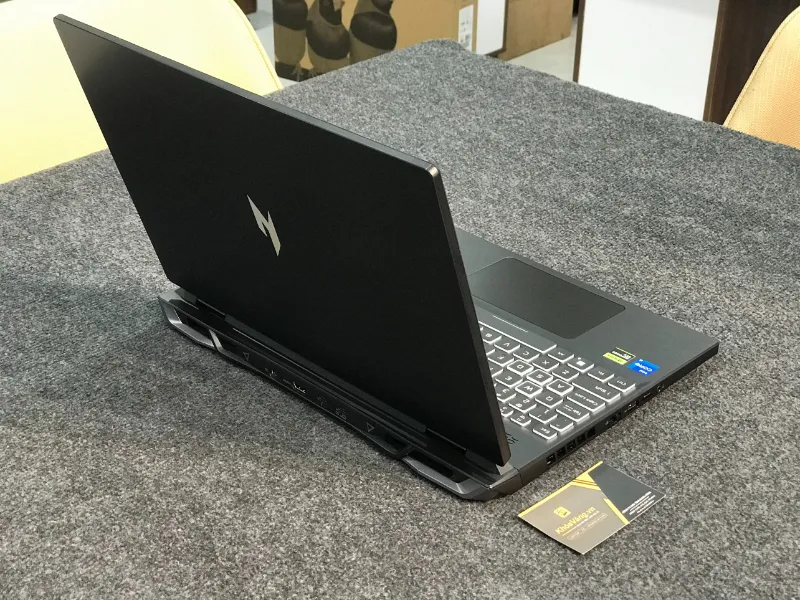 Acer Nitro 16 Core i5-13500H giá rẻ