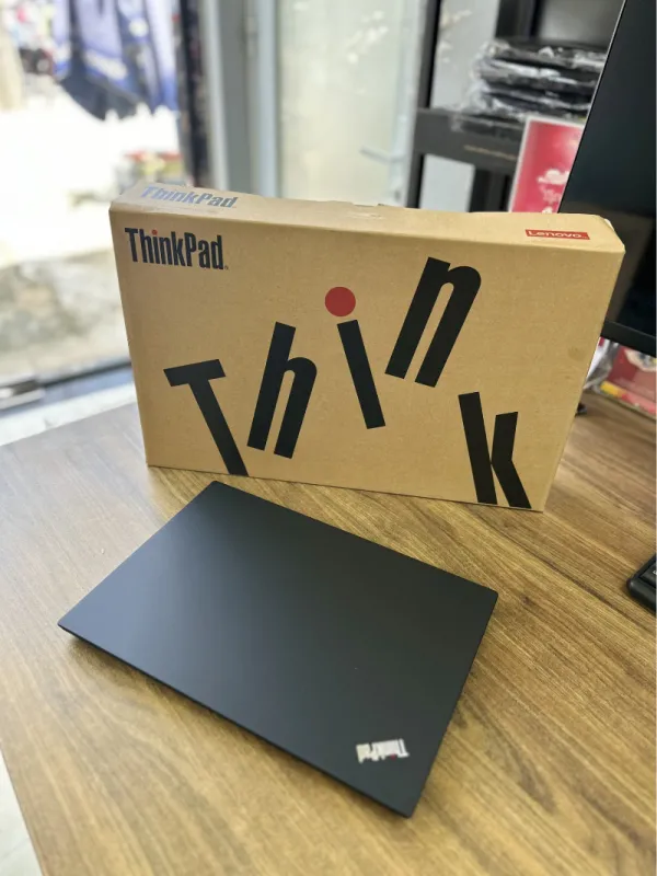 Lenovo ThinkPad P14s Gen 2