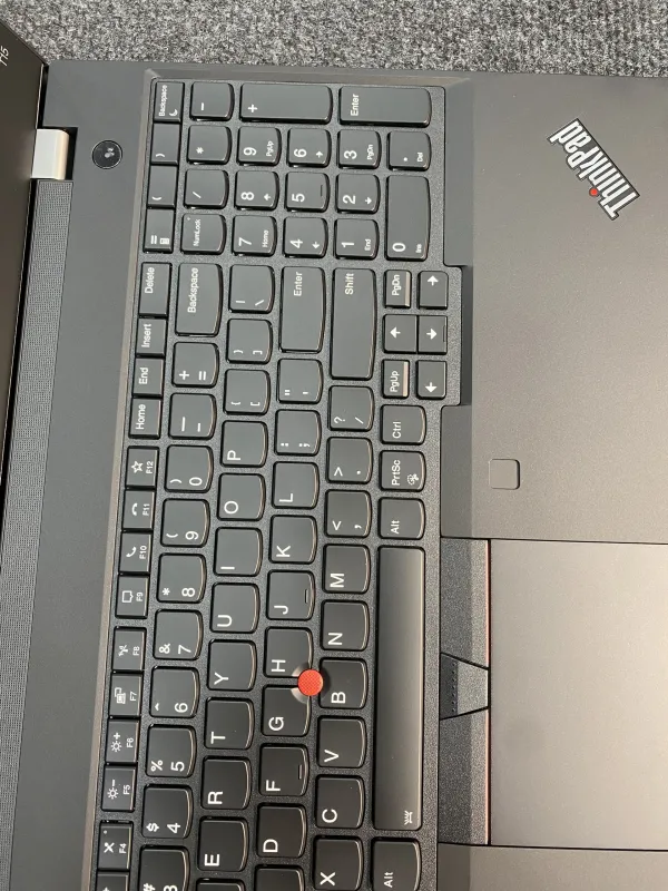 Lenovo Thinkpad T15 Gen 1 tốt