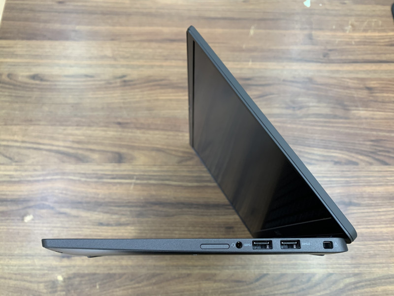 Dell Latitude 7410 | Core i7-10610U | RAM 16GB | SSD 256GB | 14inch FullHD | Like new 99%
