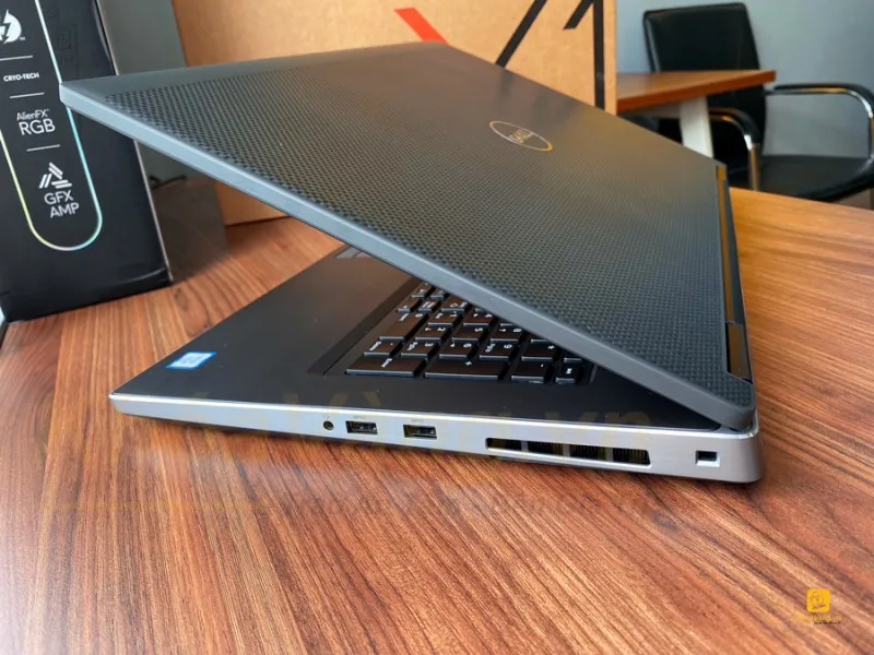 laptop Dell Precision 7740 đẹp