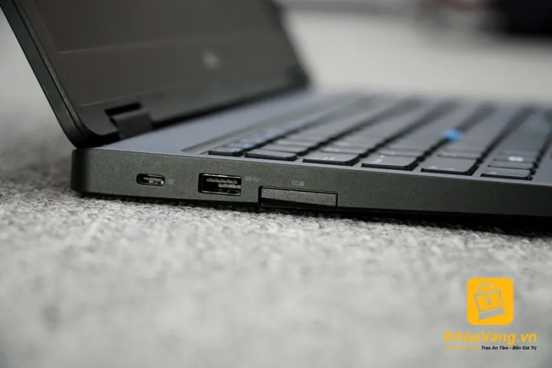 Dell Latitude 5590 uy tín