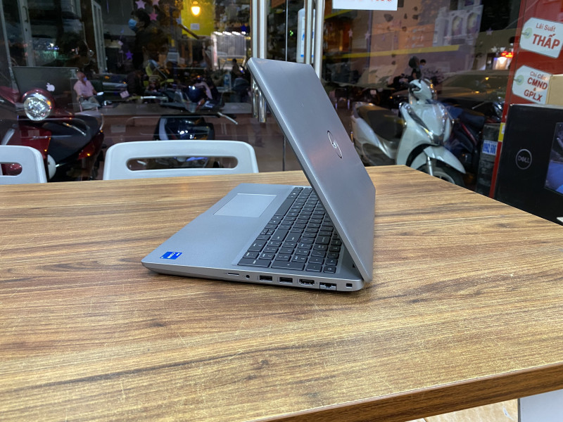 Dell Precision 3561 | Core i5-11500H | RAM 16GB | SSD 512GB | UHD Graphics | 15.6