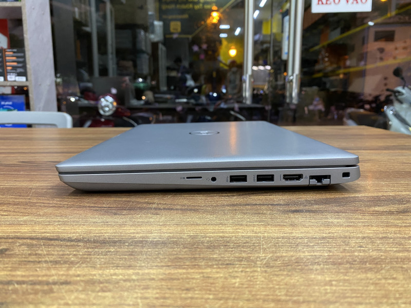 Dell Precision 3561 | Core i5-11500H | RAM 16GB | SSD 512GB | UHD Graphics | 15.6