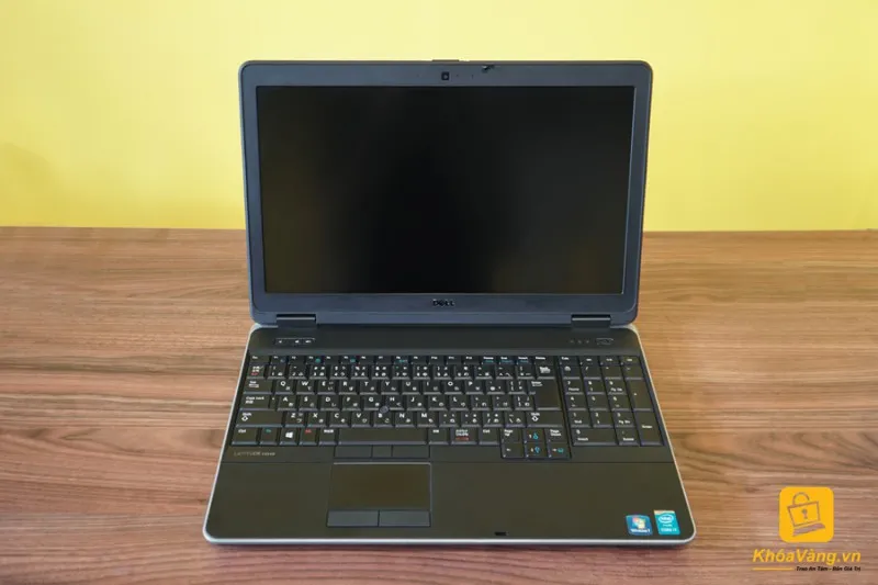Dell Latitude E6540 là một dòng laptop 15.6″ có thiết kế khá mỏng nhẹ