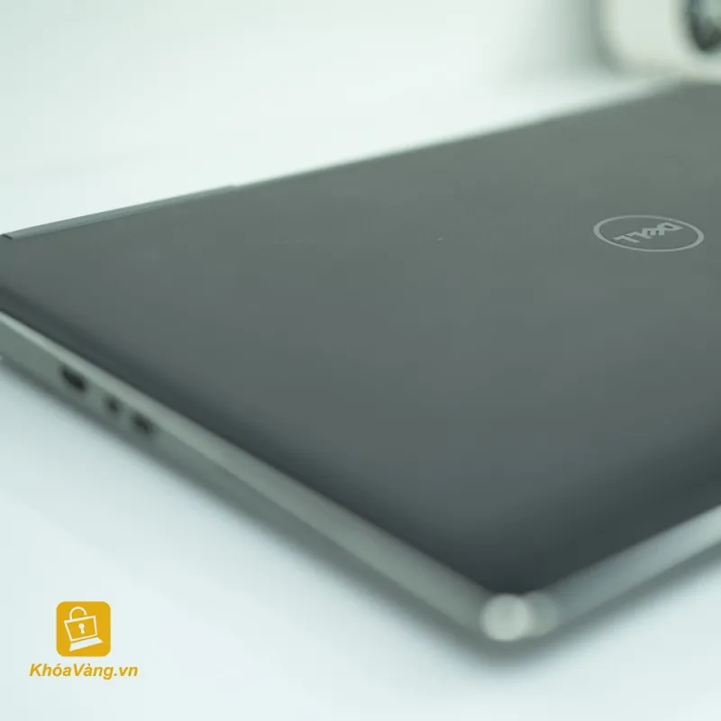 Dell Precision 7710 | i7 -6820HQ | RAM 16GB | SSD 512 GB | Quadro M4000M 4GB | 17 inch FHD