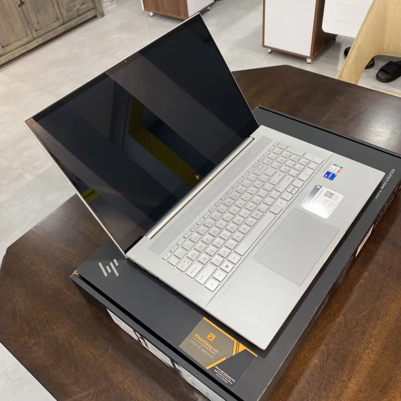 HP Envy 17-CH027CL