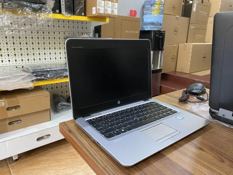 HP EliteBook 820 G3 được trang bị cấu hình mạnh mẽ