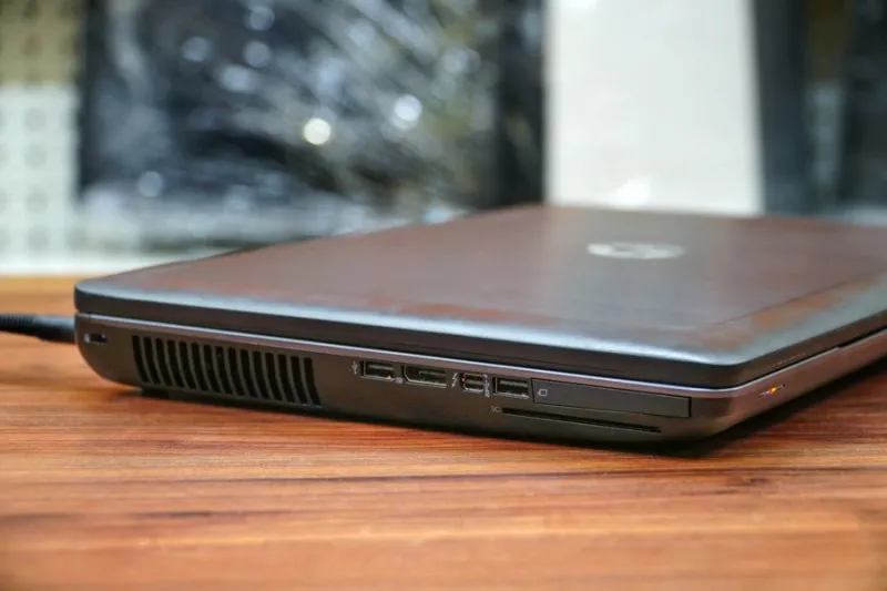 HP Zbook 17 G2 trang bị cấu hình khủng core i7 gen 4, ram 8GB