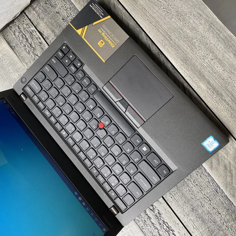 bàn phím và touchpad chất lượng trên ThinkPad X270