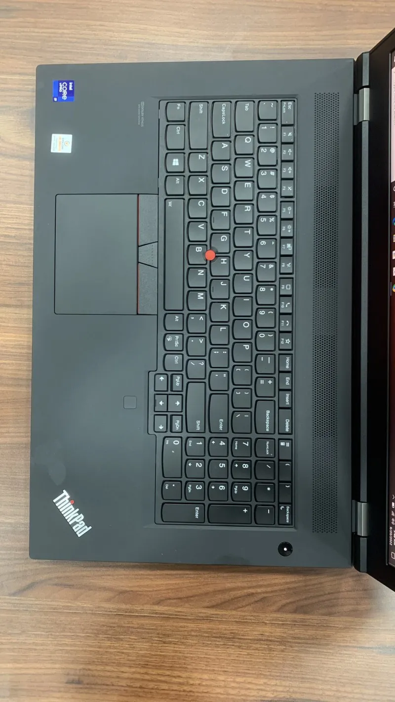 Bàn phím trên Lenovo ThinkPad P17 Gen2 được thiết kế với độ phản hồi lý tưởng