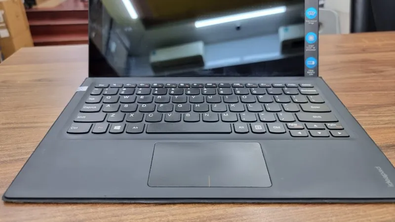 Lenovo Tablet MIIX 700 được trang bị cấu hình mạnh mẽ