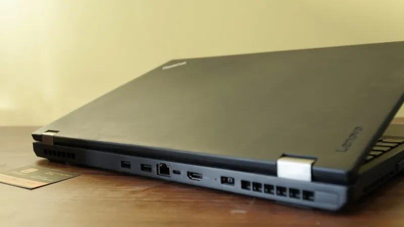 Cổng kết nối đa dạng trên Lenovo ThinkPad P51