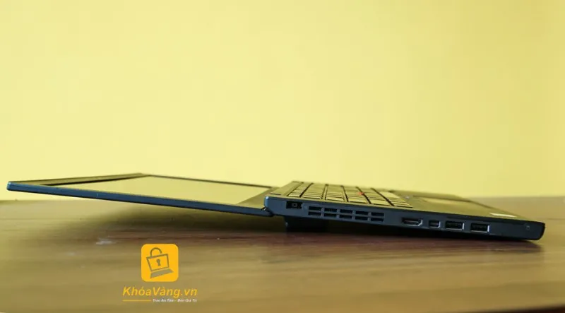 Thiết kế mỏng nhẹ, bền bỉ chuẩn doanh nhân của ThinkPad X260