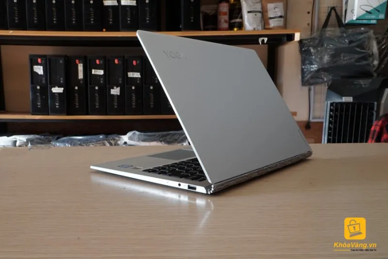Laptop Lenovo Yoga 910-13IKB-80VF | Khóa Vàng