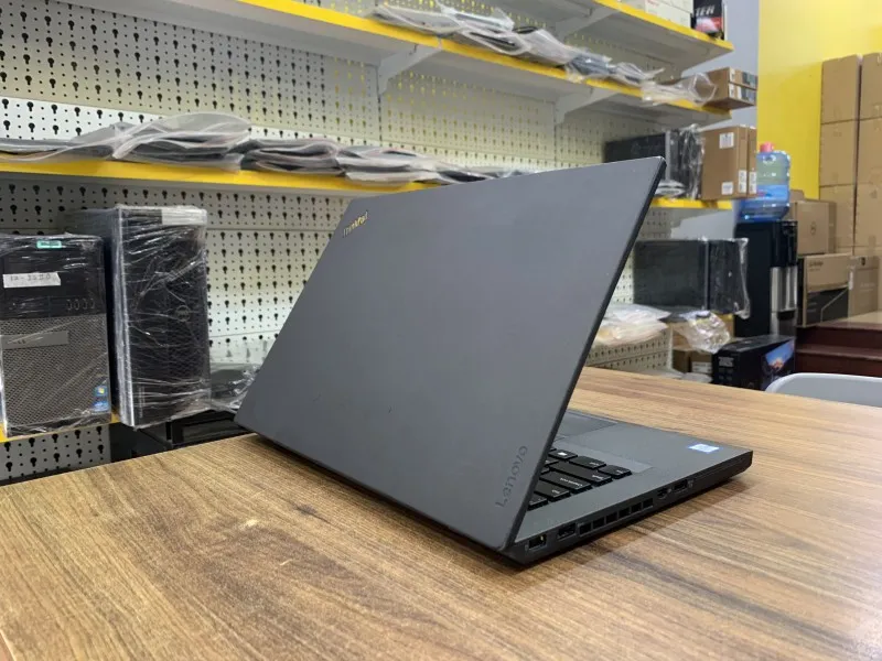 Lenovo ThinkPad T460 Core i5-6300U | Khóa Vàng