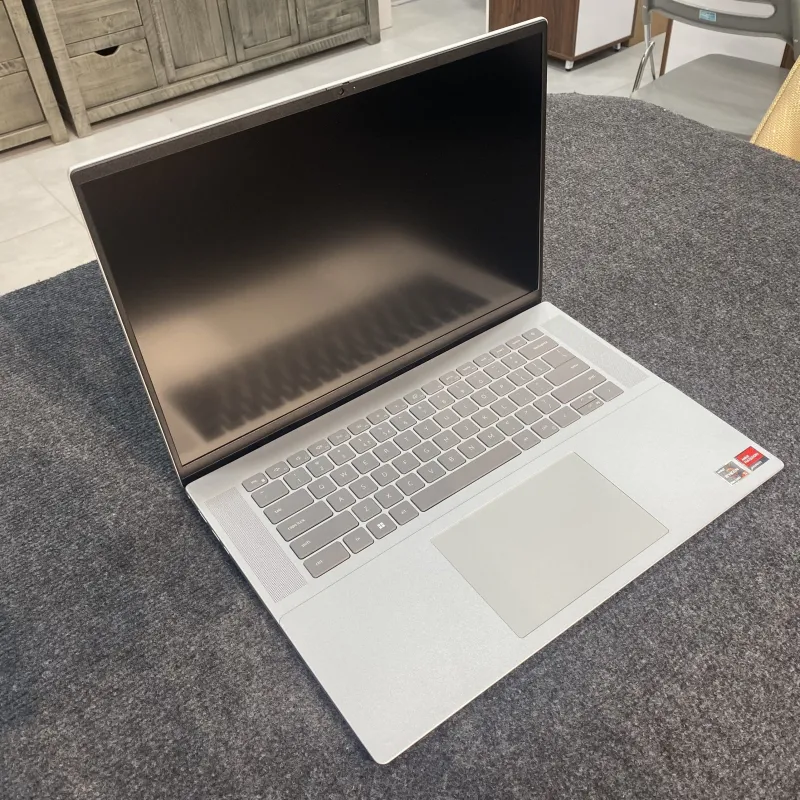 Dell Inspiron 16 5625 AMD Ryzen 5 giá rẻ