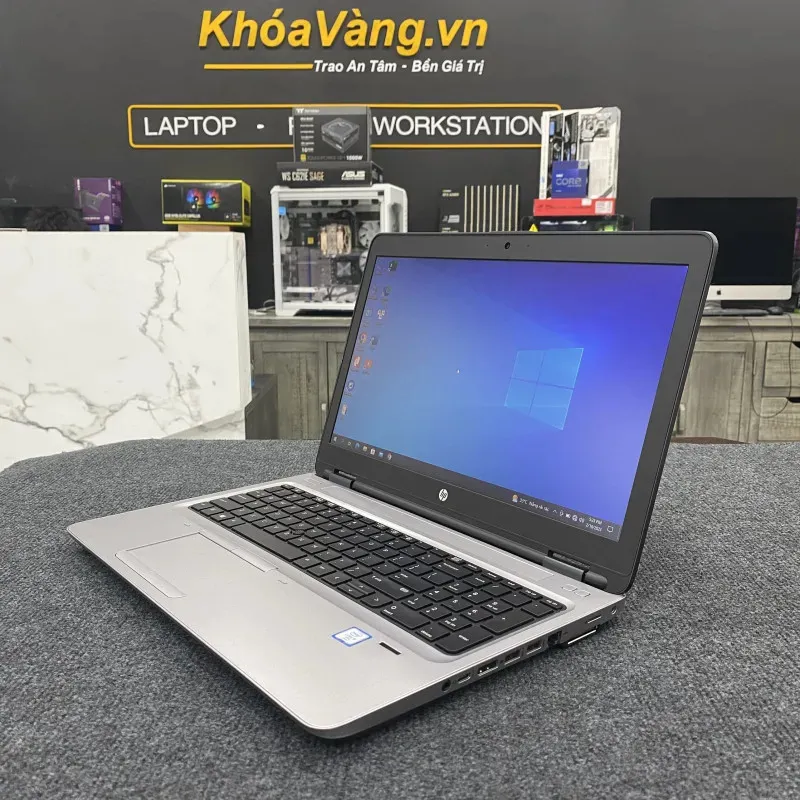 HP ProBook 650 G2 được lắp đặt đầy đủ các cổng kết nối